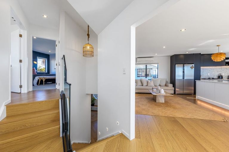 Photo of property in 2/30 Firth Road, Torbay, Auckland, 0630