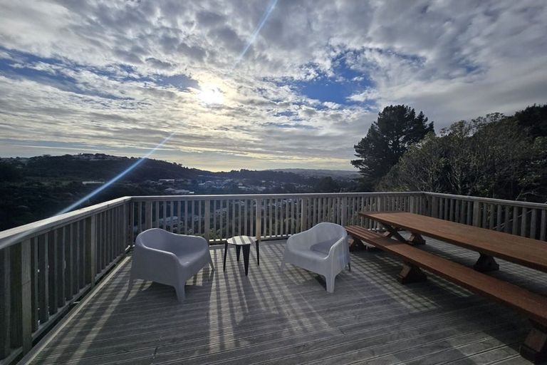 Photo of property in 10 Gaff Place, Whitby, Porirua, 5024