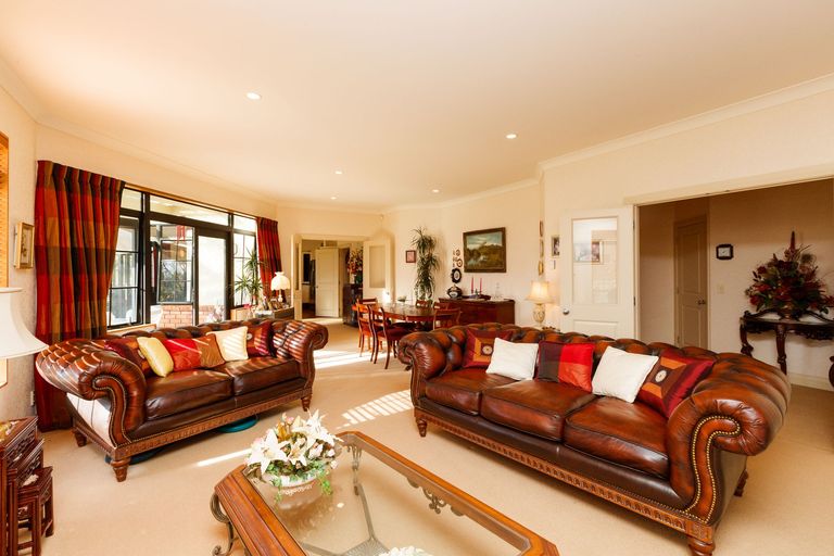 Photo of property in 7 Heritage Place, Terrace End, Palmerston North, 4410