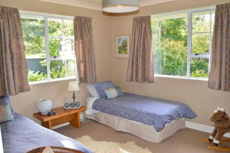 Photo of property in 75 Freemans Road, Otaki, 5512