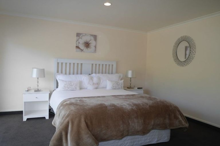 Photo of property in 151 Realm Drive, Paraparaumu, 5032