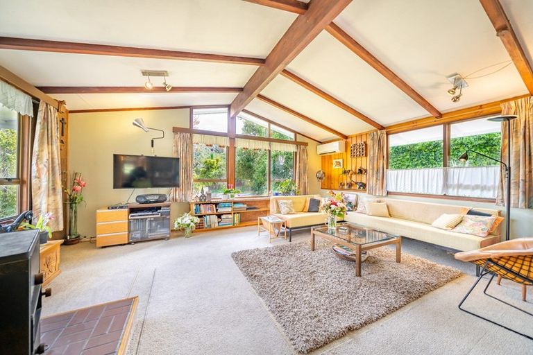 Photo of property in 3 Whangakoko Grove, Birchville, Upper Hutt, 5018