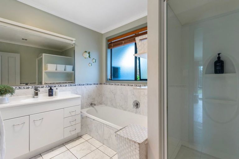 Photo of property in 54 Roy Maloney Drive, Henderson, Auckland, 0612