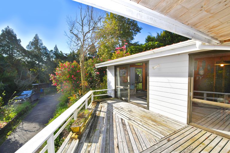 Photo of property in 37 Leigh Road, Leigh, Warkworth, 0985