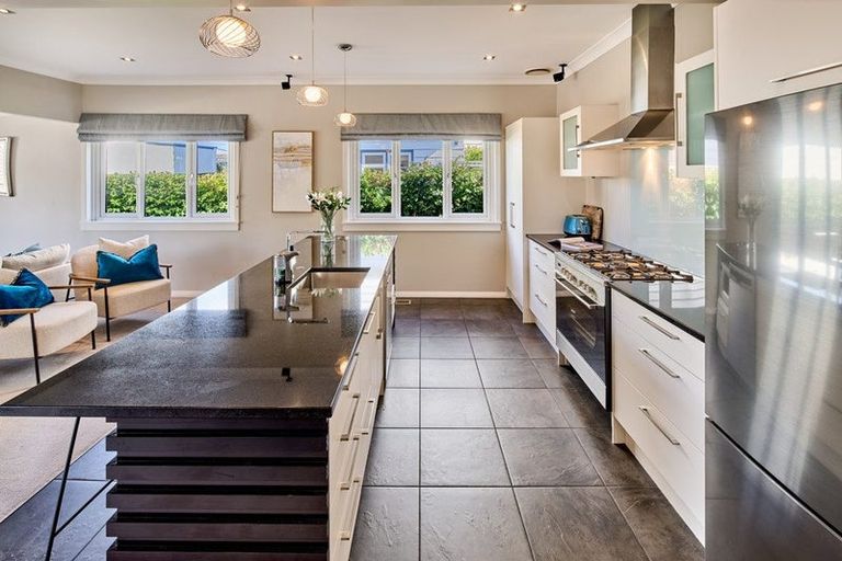 Photo of property in 11 Hathaway Avenue, Boulcott, Lower Hutt, 5010