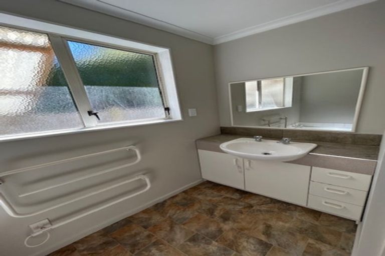 Photo of property in 13a Mount Iron Drive, Wanaka, 9305