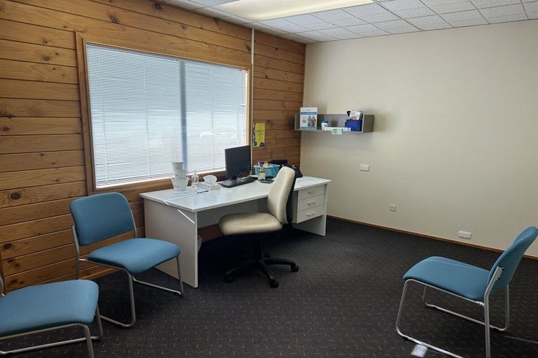 Photo of property in 337 Devon Street West, New Plymouth, 4310