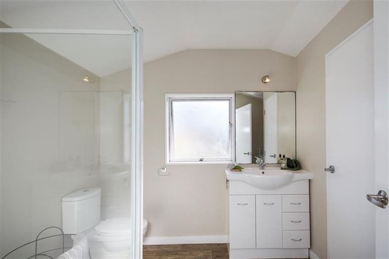 Photo of property in 102 Ferguson Street, West End, Palmerston North, 4412