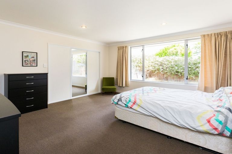 Photo of property in 651a Featherston Street, Roslyn, Palmerston North, 4414