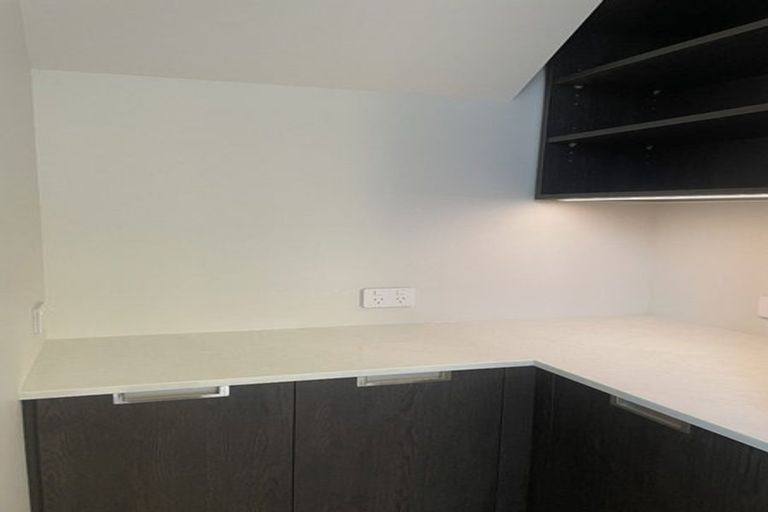 Photo of property in 1/27 Division Street, Riccarton, Christchurch, 8041