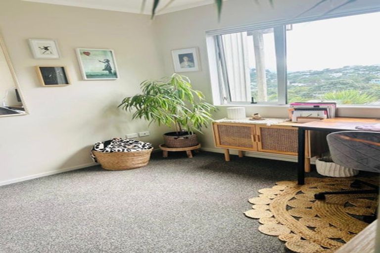 Photo of property in 143a Seatoun Heights Road, Miramar, Wellington, 6022