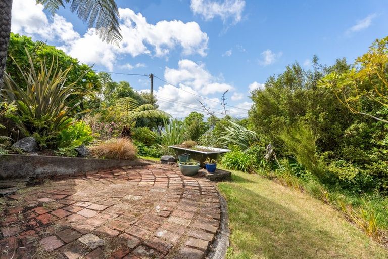 Photo of property in 34 Poto Road, Normandale, Lower Hutt, 5010