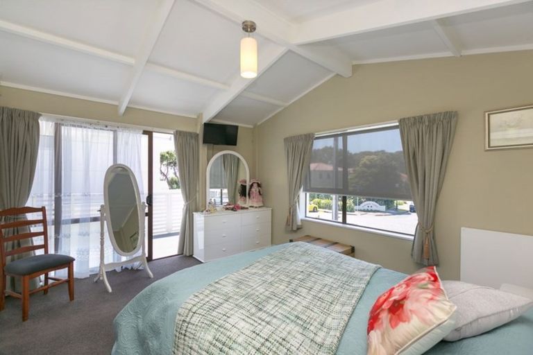 Photo of property in 4 Cutfield Road, New Plymouth, 4310