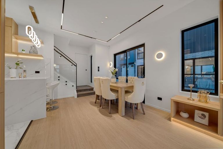 Photo of property in 7c Sirius Place, Botany Downs, Auckland, 2010