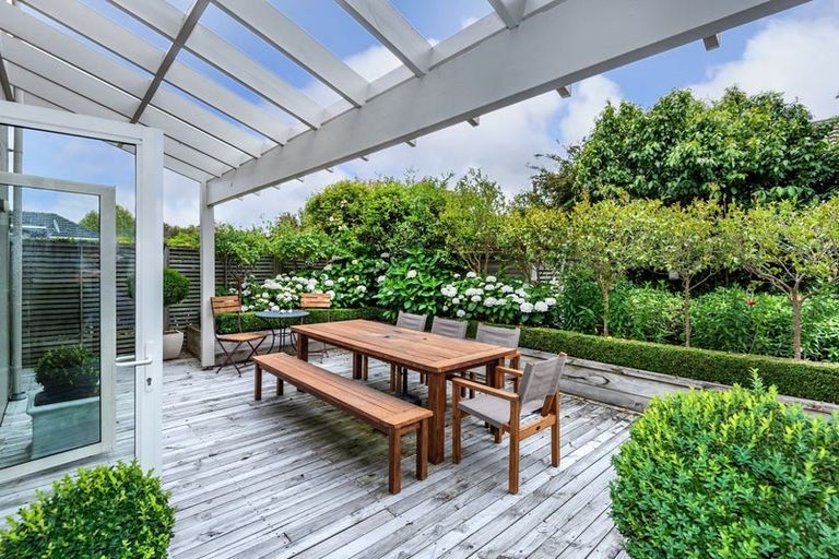 Photo of property in 11a Prossers Road, Saint Martins, Christchurch, 8022