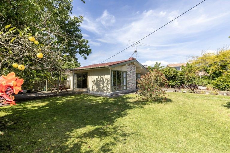 Photo of property in 67 Te Moana Road, Waikanae Beach, Waikanae, 5036