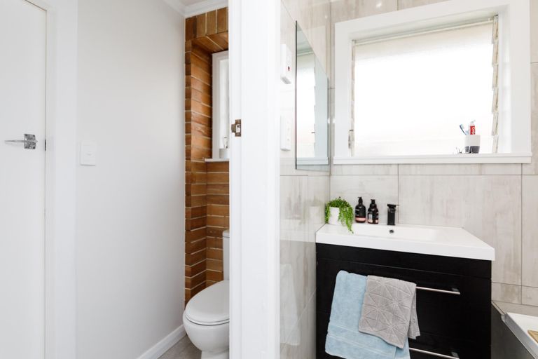 Photo of property in 6 Epsom Road, Hokowhitu, Palmerston North, 4410