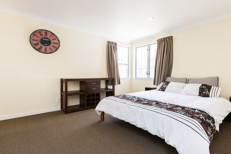 Photo of property in 651a Featherston Street, Roslyn, Palmerston North, 4414