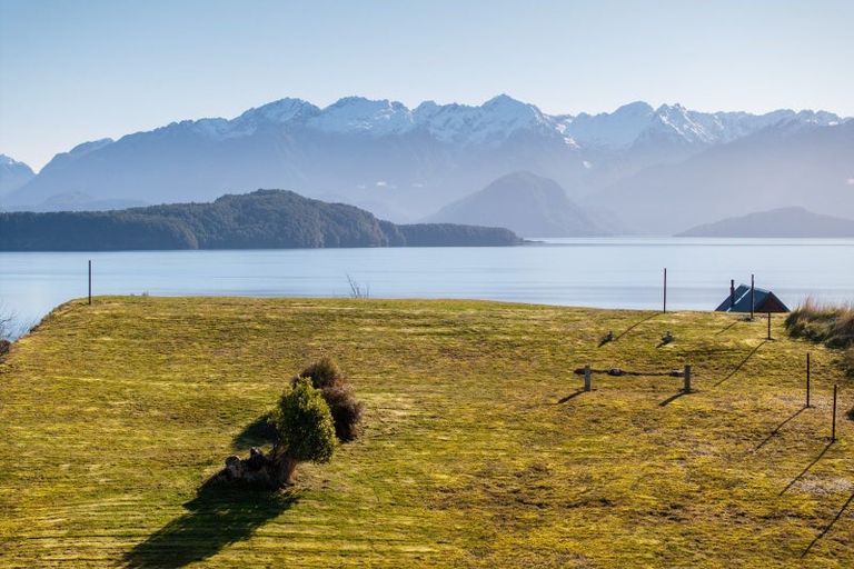 Photo of property in 19 Muriwai Drive, Manapouri, 9679
