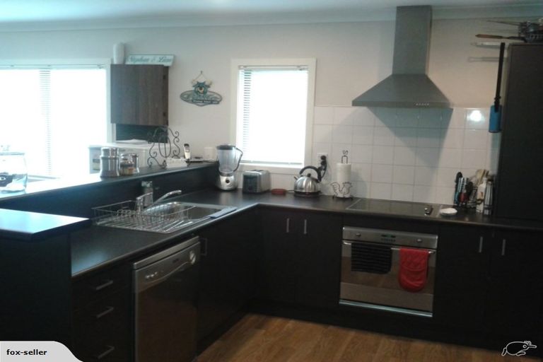 Photo of property in 28c Ronald Woolf Place, Churton Park, Wellington, 6037