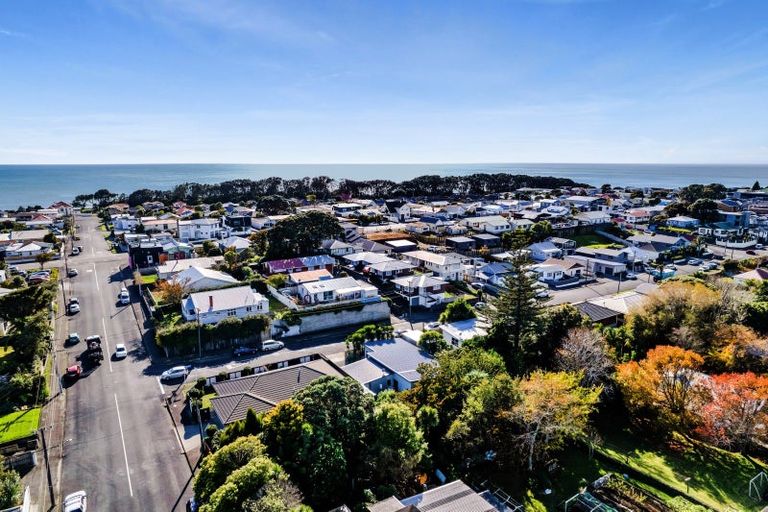 Photo of property in 113 Young Street, New Plymouth, 4310