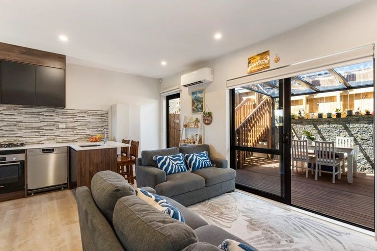 Photo of property in 44 Picturesque Drive, Flat Bush, Auckland, 2019