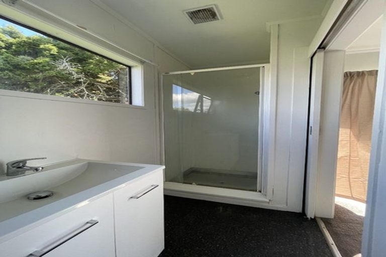 Photo of property in 4 Mon Desir Place, Manurewa, Auckland, 2102