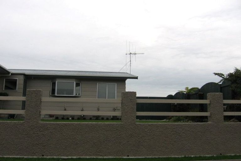 Photo of property in 81 Benmore Avenue, Cloverlea, Palmerston North, 4412