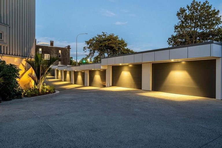 Photo of property in Shangri La Apartments, 10/97 Jervois Road, Herne Bay, Auckland, 1011