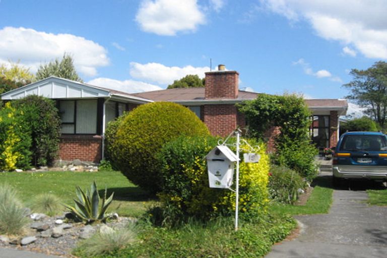 Photo of property in 19 Claridges Road, Casebrook, Christchurch, 8051