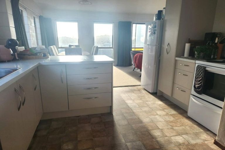 Photo of property in 90b Marine Parade, Mount Maunganui, 3116