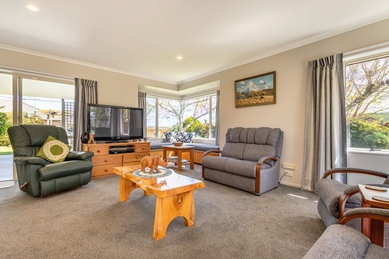 Photo of property in 18 De La Mare Drive, Leamington, Cambridge, 3432