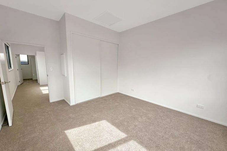 Photo of property in 2/425 Hereford Street, Linwood, Christchurch, 8011