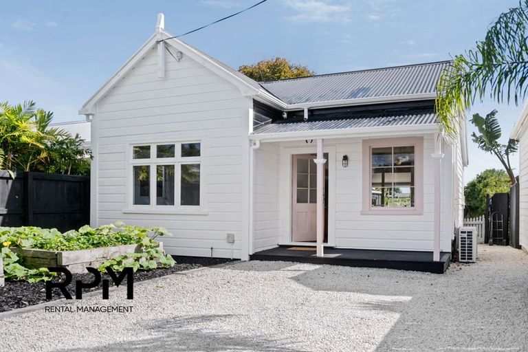 Photo of property in 163 Lemon Street, Strandon, New Plymouth, 4312