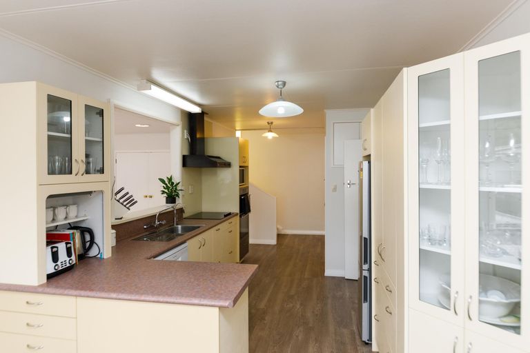 Photo of property in 6 Epsom Road, Hokowhitu, Palmerston North, 4410