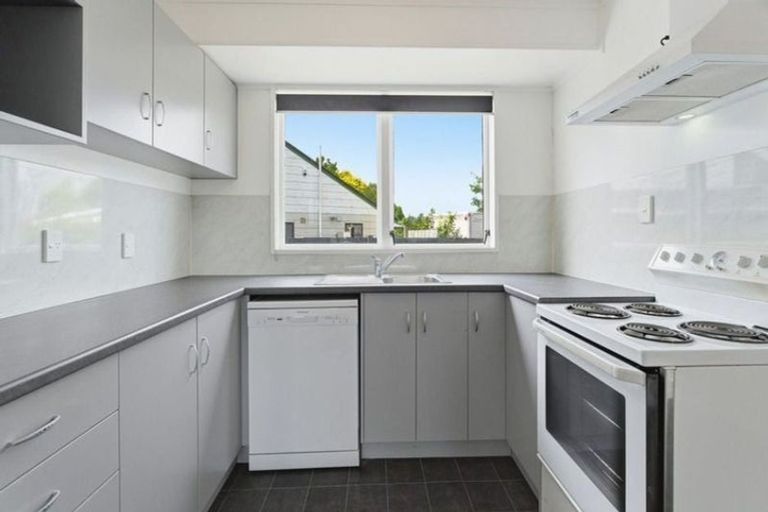 Photo of property in 52 Acacia Street, Kelvin Grove, Palmerston North, 4414