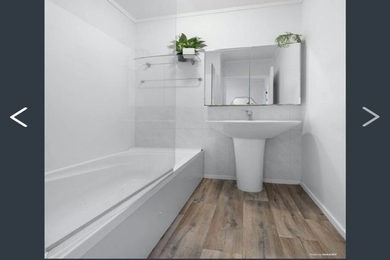 Photo of property in 7/106 West Coast Road, Glen Eden, Auckland, 0602