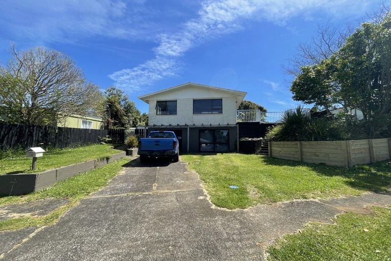 Photo of property in 79 Riversdale Drive, Merrilands, New Plymouth, 4312