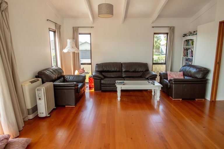 Photo of property in 18 Margaret Drive, Omokoroa, 3114