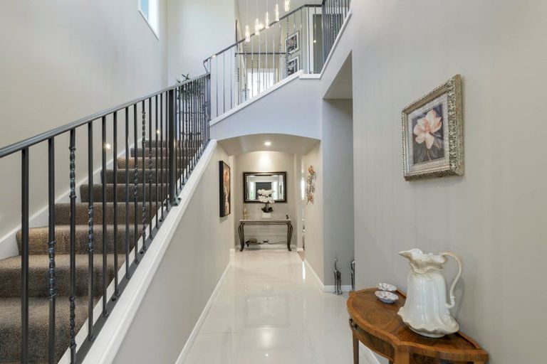 Photo of property in 5 Edgecumbe Road, Tauranga, 3110