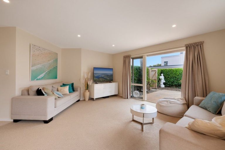 Photo of property in 2 Sissinghurst Court, Bethlehem, Tauranga, 3110