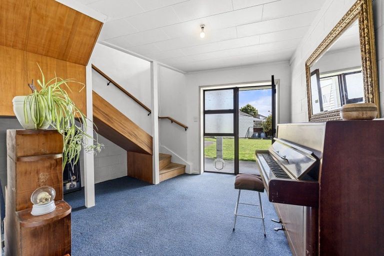 Photo of property in 5 Bronte Place, Whalers Gate, New Plymouth, 4310