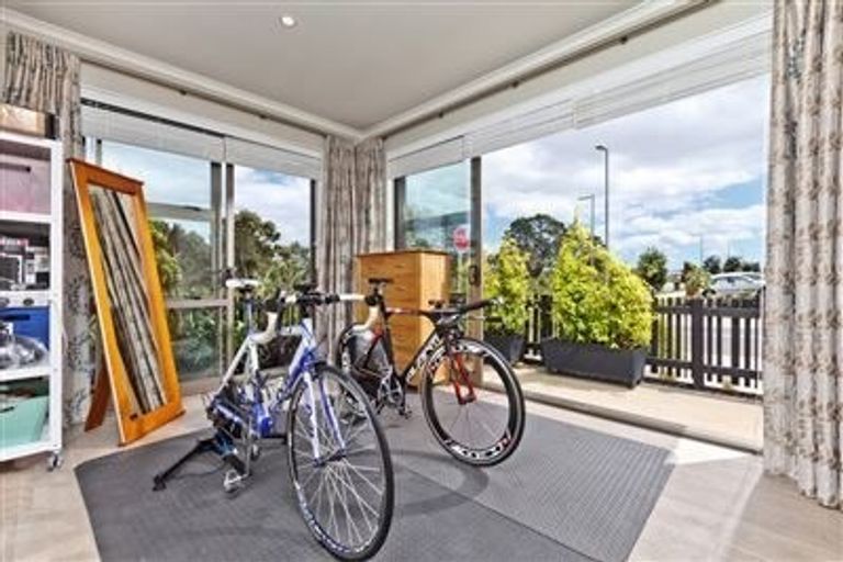 Photo of property in 46 Bomb Point Drive, Hobsonville, Auckland, 0616