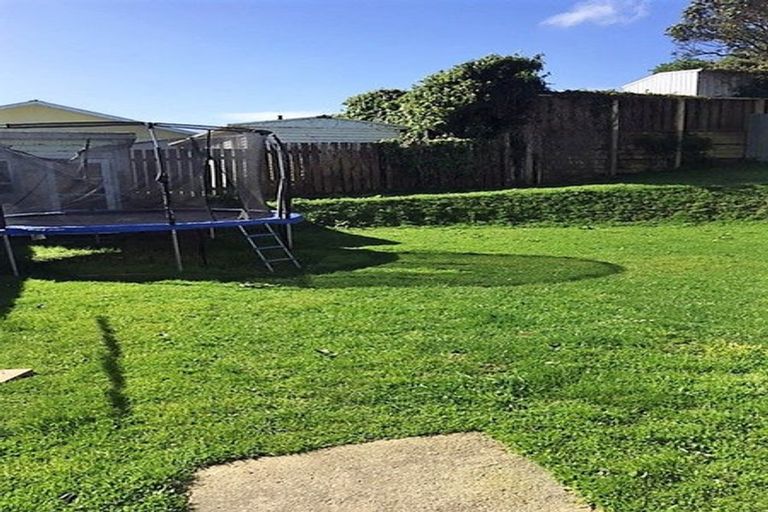 Photo of property in 45 Beazley Avenue, Paparangi, Wellington, 6037