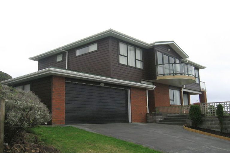 Photo of property in 2 Sirsi Terrace, Broadmeadows, Wellington, 6035