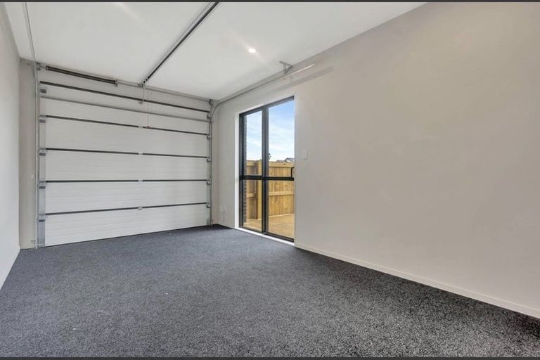 Photo of property in 49a Riverton Drive, Randwick Park, Auckland, 2105