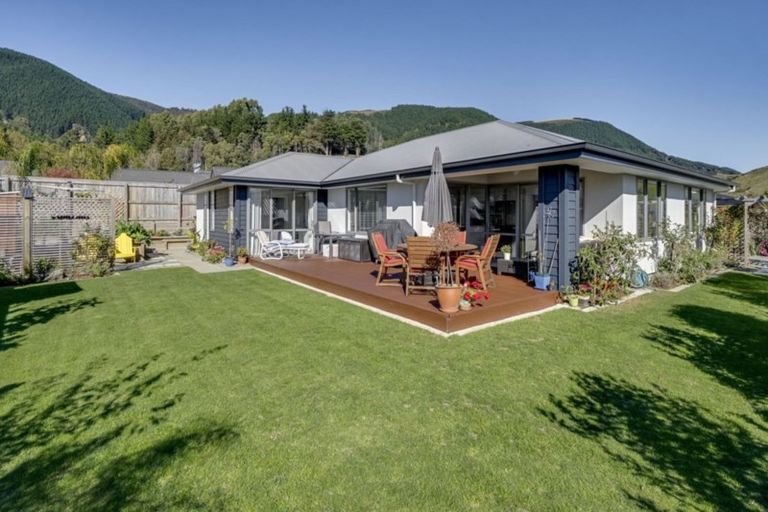 Photo of property in 60 Sanctuary Drive, Stoke, Nelson, 7011