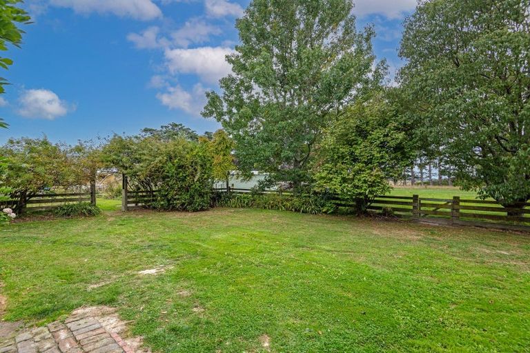 Photo of property in 384 Waitohi Road, Rongotea, Palmerston North, 4476