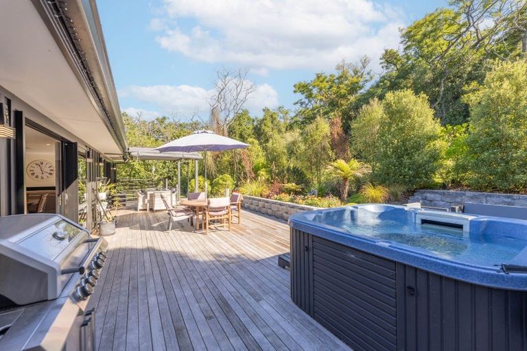 Photo of property in 68 Parawera Drive, Acacia Bay, Taupo, 3330