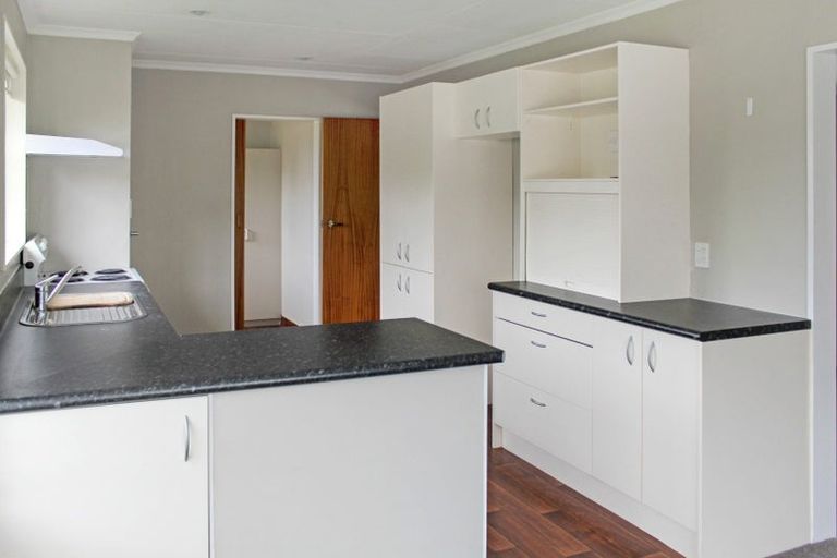 Photo of property in 37 Humphries Place, Awapuni, Palmerston North, 4412